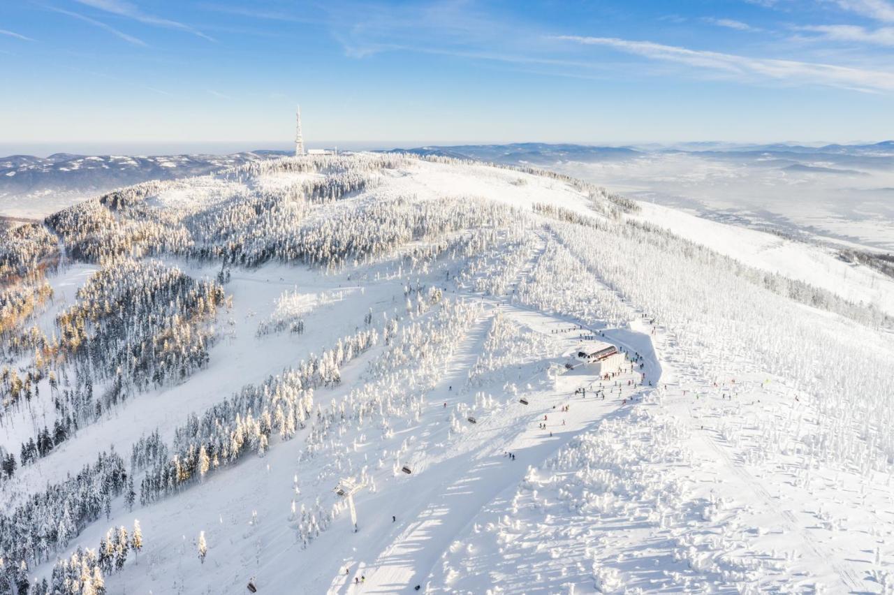 Gronie Ski & Bike Щирк Экстерьер фото