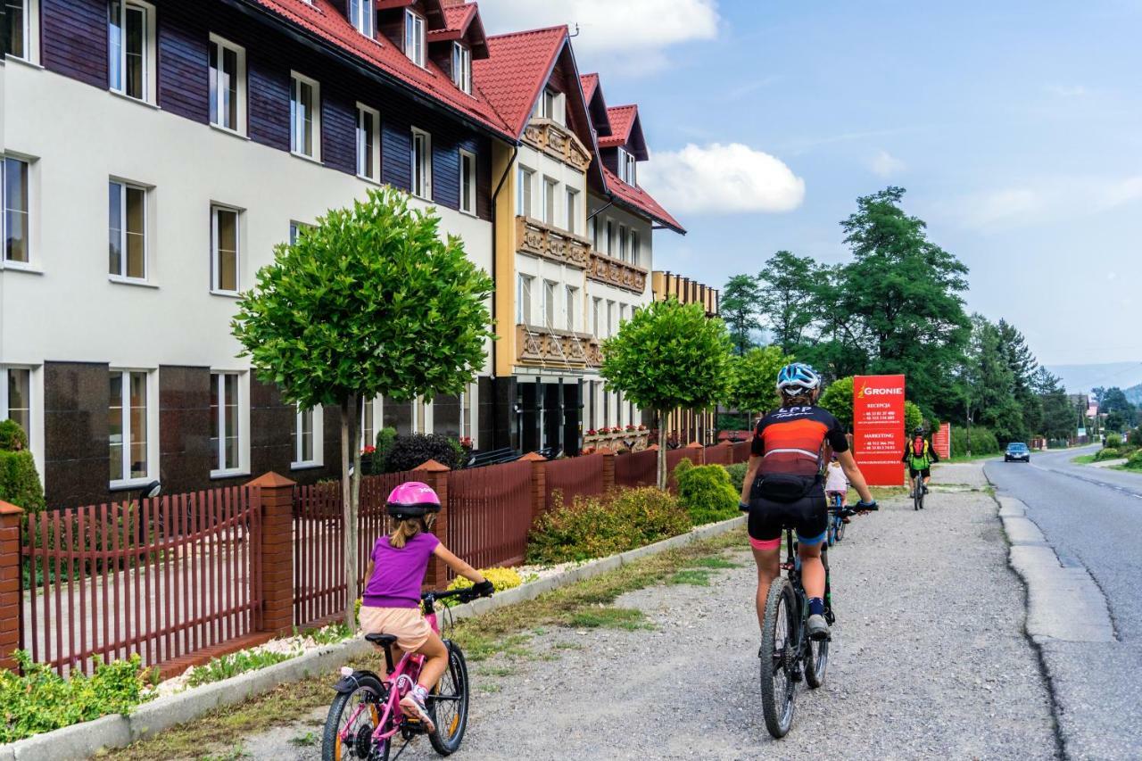 Gronie Ski & Bike Щирк Экстерьер фото